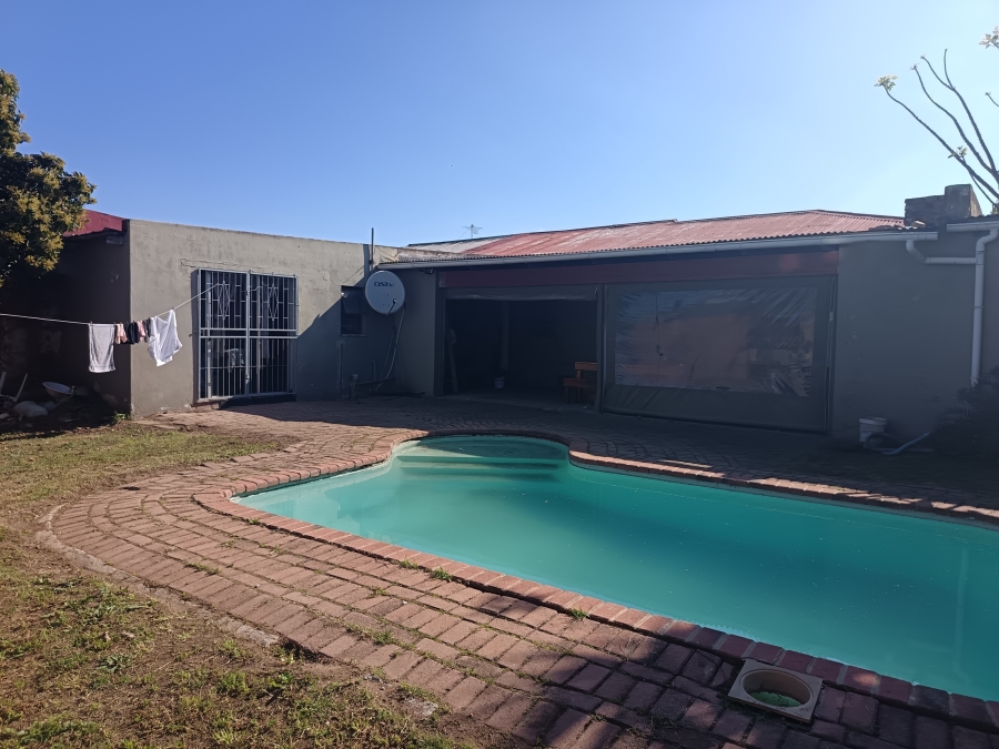 4 Bedroom Property for Sale in Algoa Park Eastern Cape